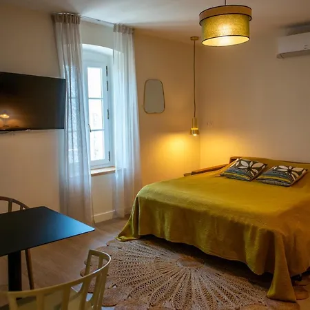 La Maison Des Vendangeurs En Apartamento Narbona